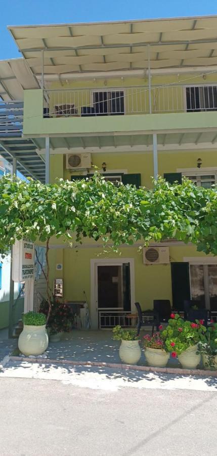 Steven Apartamento Vasiliki Exterior foto