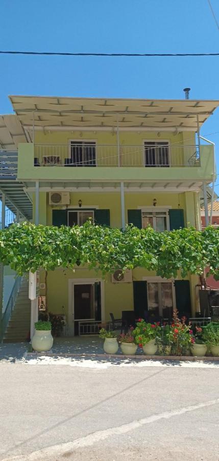 Steven Apartamento Vasiliki Exterior foto